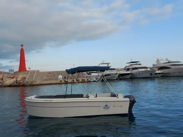 Alquiler Barcos La Herradura - Marina Del Este. Falon 490 y Falon 490 Plus