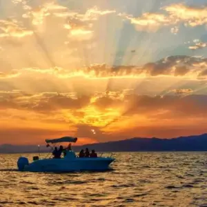 Alquiler Barcos La Herradura - Marina Del Este. Mingolla Sunset