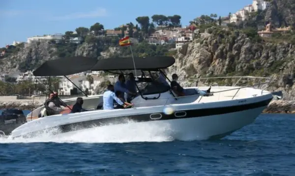 Alquiler Barcos La Herradura - Marina Del Este. Saver 870 WA